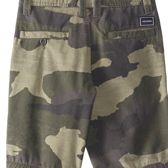 Volcom Boys Camp Board Shorts Water Repellent NWT - Picture 2 of 4